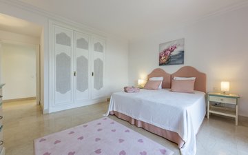 Property slide 25