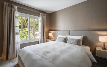 Property slide 18