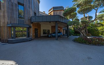 Property slide 21
