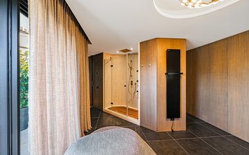 Property slide 44
