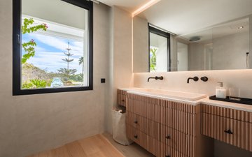 Property slide 19
