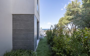 Property slide 47