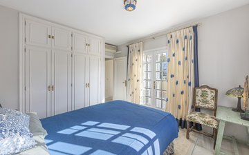 Property slide 21