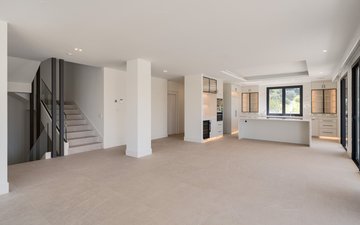 Property slide 32