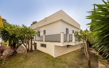 Property slide 22