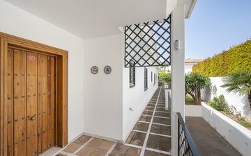Property slide 20