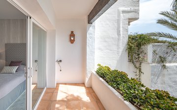 Property slide 22