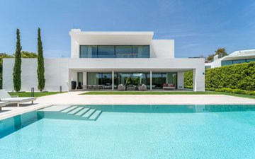 Property slide 17