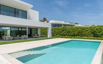 Property slide 10