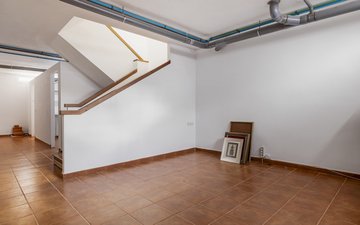 Property slide 33