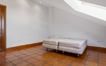 Property slide 25
