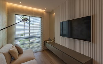 Property slide 18