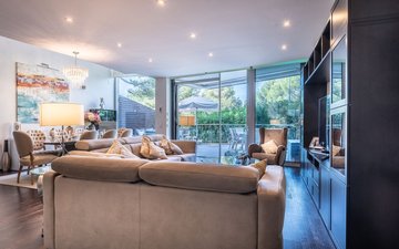Property slide 10