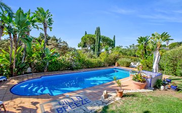 Property slide 10