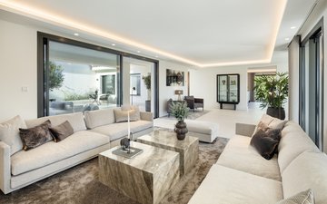 Property slide 18