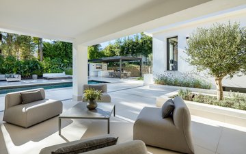 Property slide 10