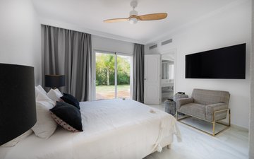 Property slide 10