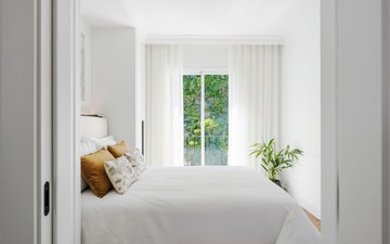 Property slide 32