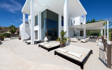 Property slide 10