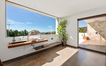 Property slide 16