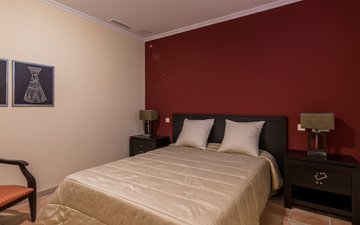 Property slide 32