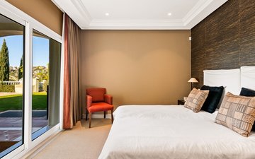 Property slide 18