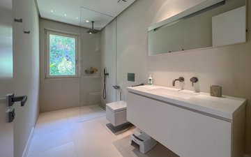 Property slide 25