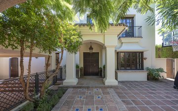 Property slide 44