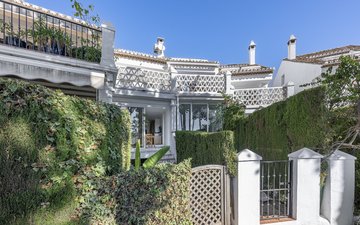Property slide 10
