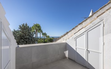 Property slide 18