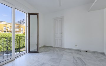 Property slide 25