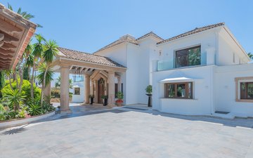 Property slide 17