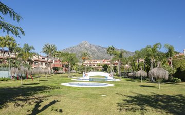 Property slide 10