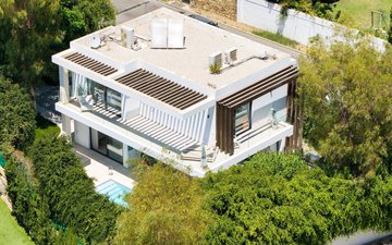 Property slide 31