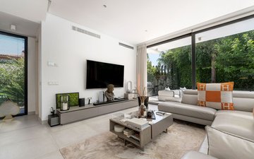 Property slide 10