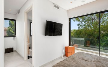 Property slide 22