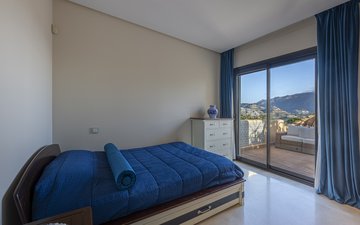 Property slide 18