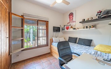 Property slide 22