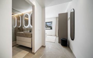 Property slide 18