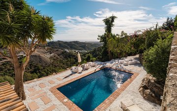 Property slide 31