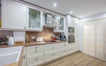 Property slide 10
