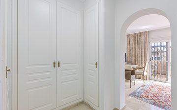 Property slide 32