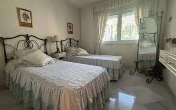 Property slide 14