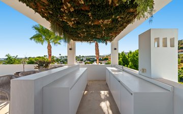 Property slide 10