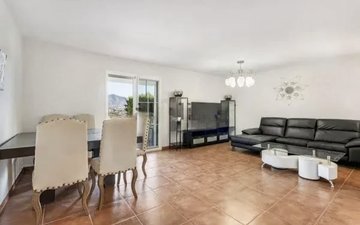 Property slide 25