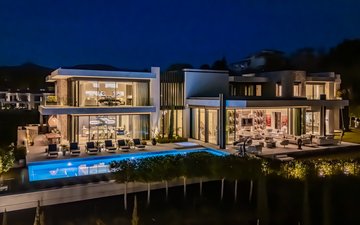 Property slide 18