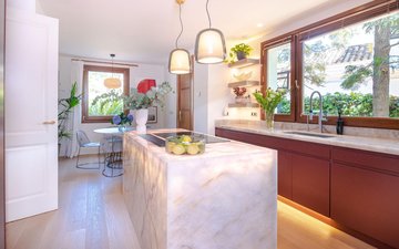 Property slide 17