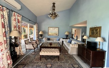 Property slide 10