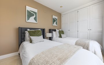 Property slide 32