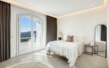 Property slide 25